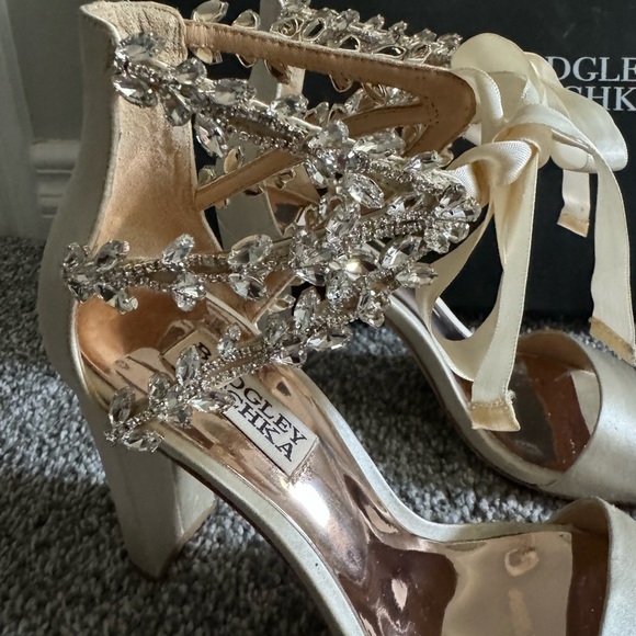 Badgley Mischka Everafter Embellished Block Heel in Ivory - Picture 2 of 3